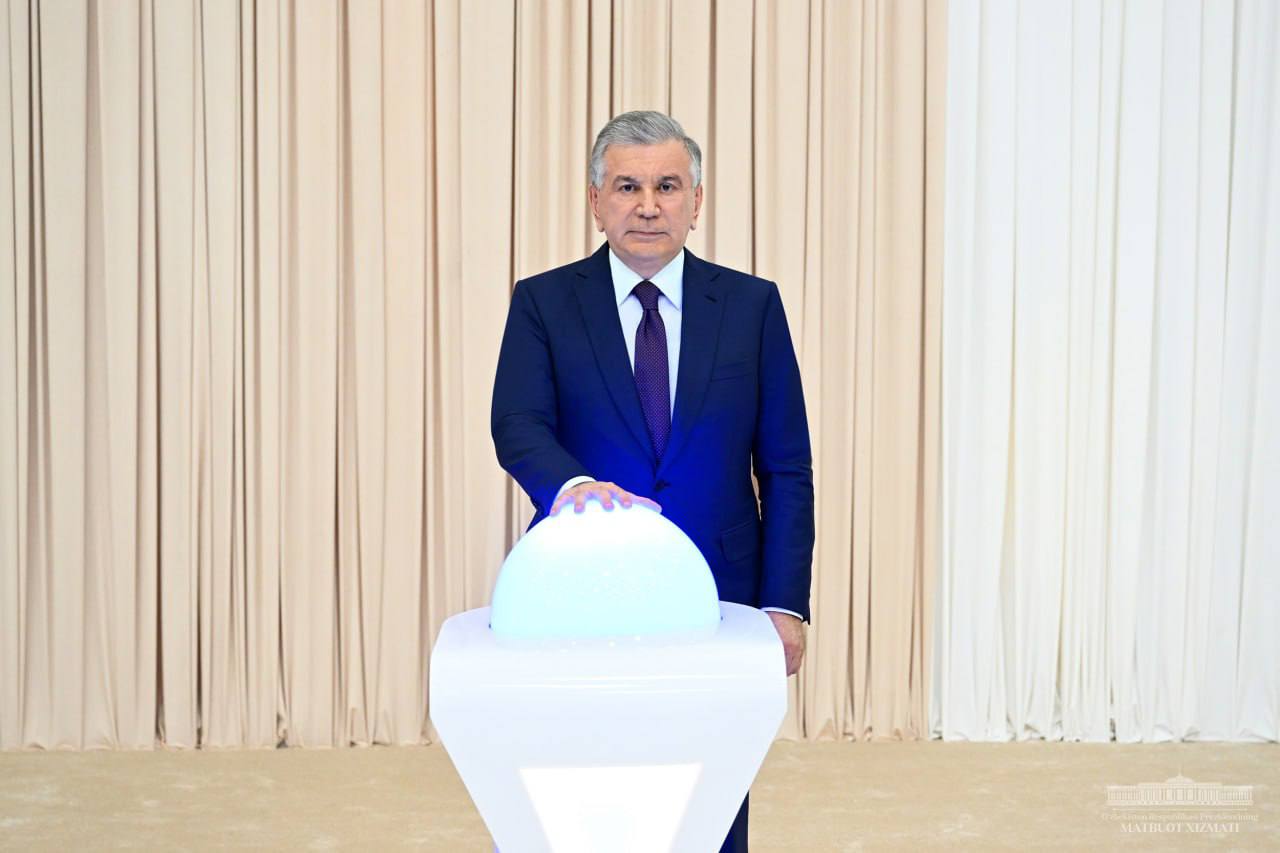 Shavkat Mirziyoyev launched new industrial, service and social sphere complexes in the Tashkent region