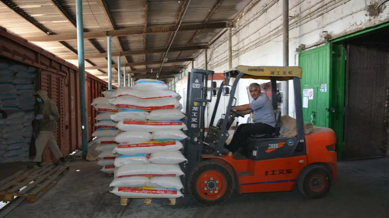Kazakhstan wants to expand the transit of flour through Tajikistan