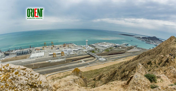 Turkmen and Azerbaijani port workers studied the risk reduction of sea freight