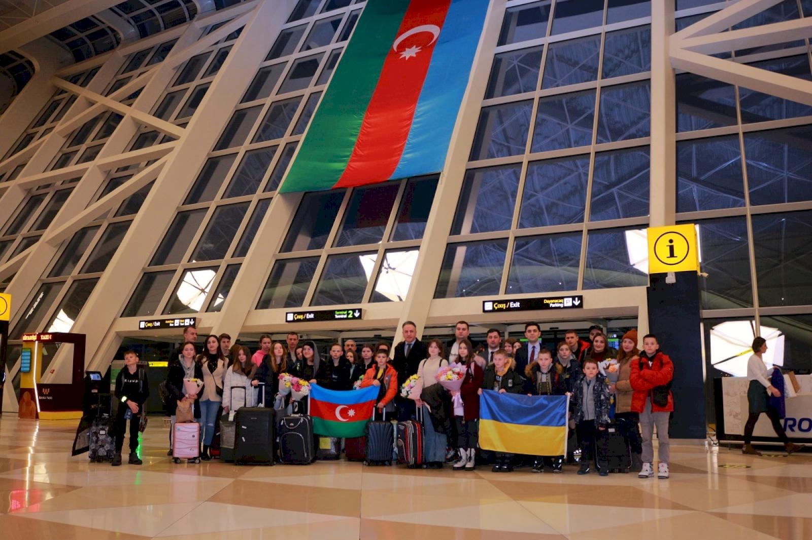 Another group of Ukrainian children affected by the war delivered to Azerbaijan