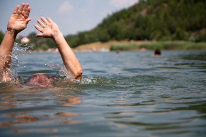 In Andijan, a 20-year-old man drowned in a canal and died