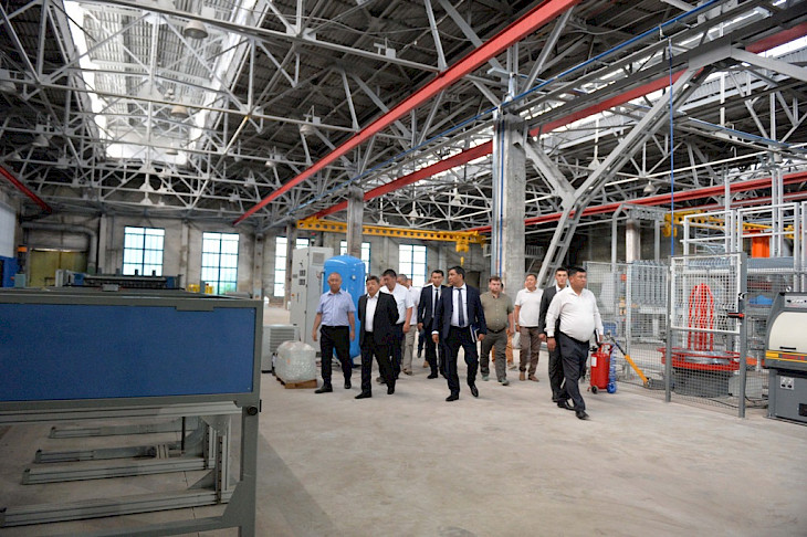 Akylbek Zhaparov visited the production enterprises of OJSC "Kyrgyzindustria"