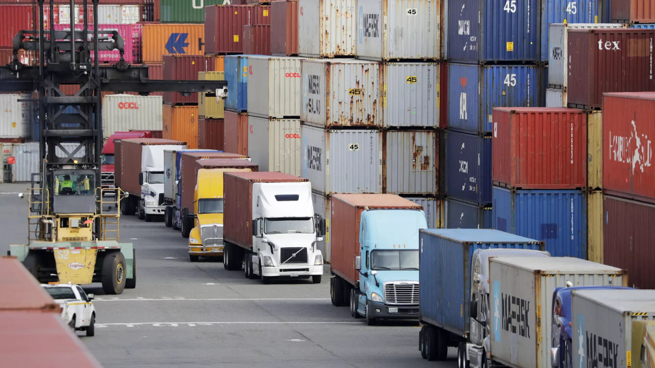 Foreign trade turnover in Tajikistan fell to a record high