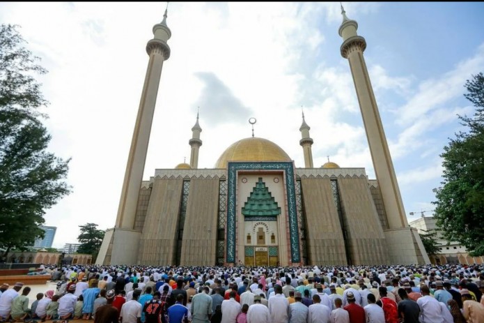 Seven people died when a mosque collapsed in Nigeria