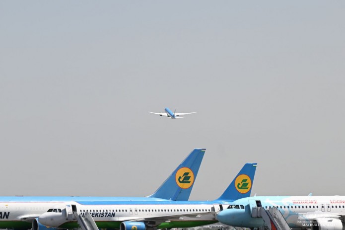 Shavkat Mirziyoyev left for Hungary