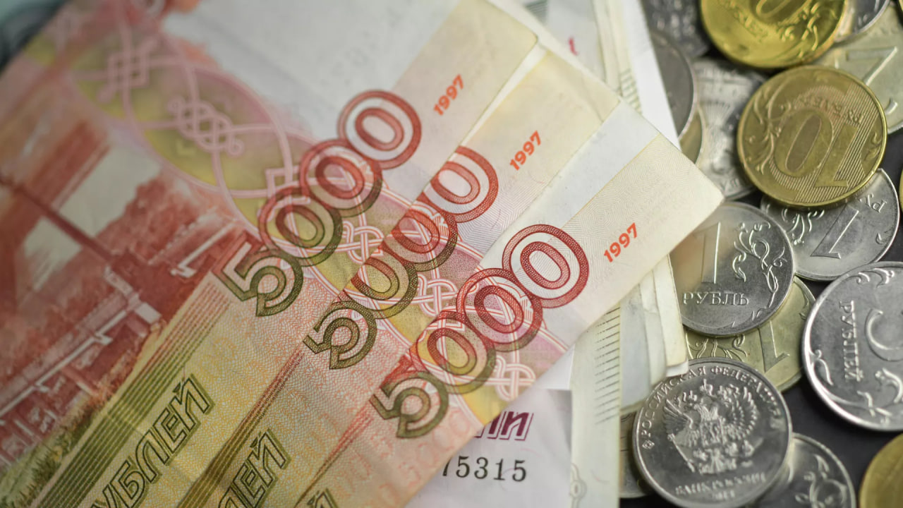 Ruble depreciates in Tajikistan