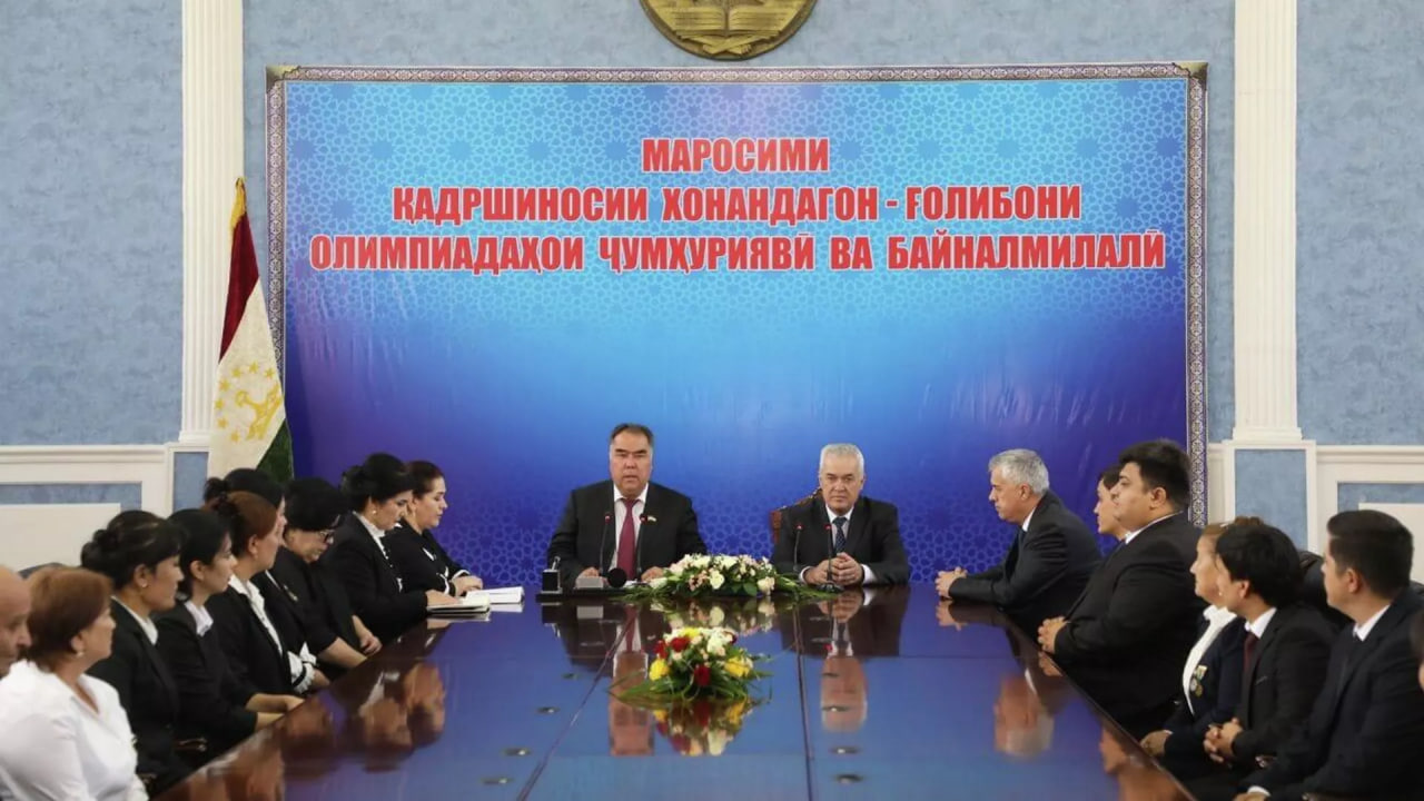 Rajabboy Ahmadzoda awarded the winners of the Olympiads