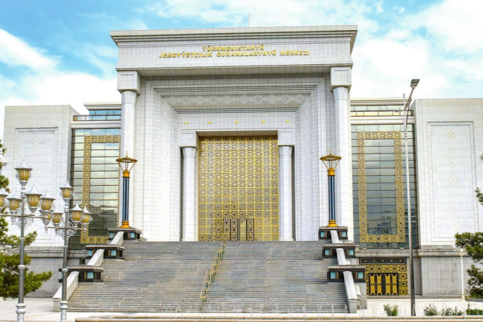 Solemn forum in honor of the Youth organization. Makhtumkuli took place in Ashgabat