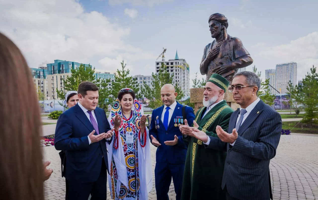 Monument to Abu Ali ibn Sina opened in Astana