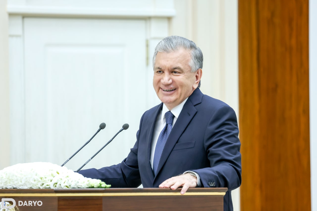 On awarding in connection with the thirty-second anniversary of independence of the Republic of Uzbekistan a group of athletes and coaches who have achieved high results