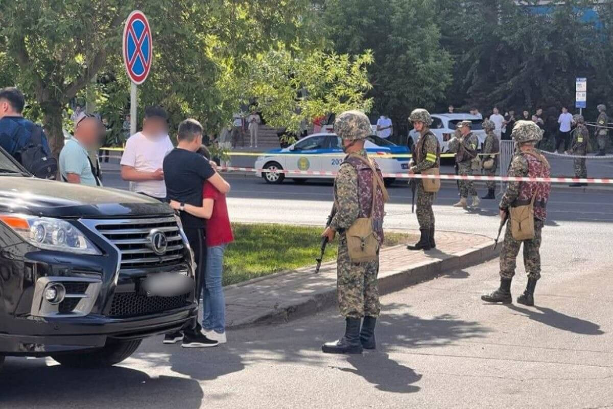 Trial on the case of taking hostages in a bank began in Astana