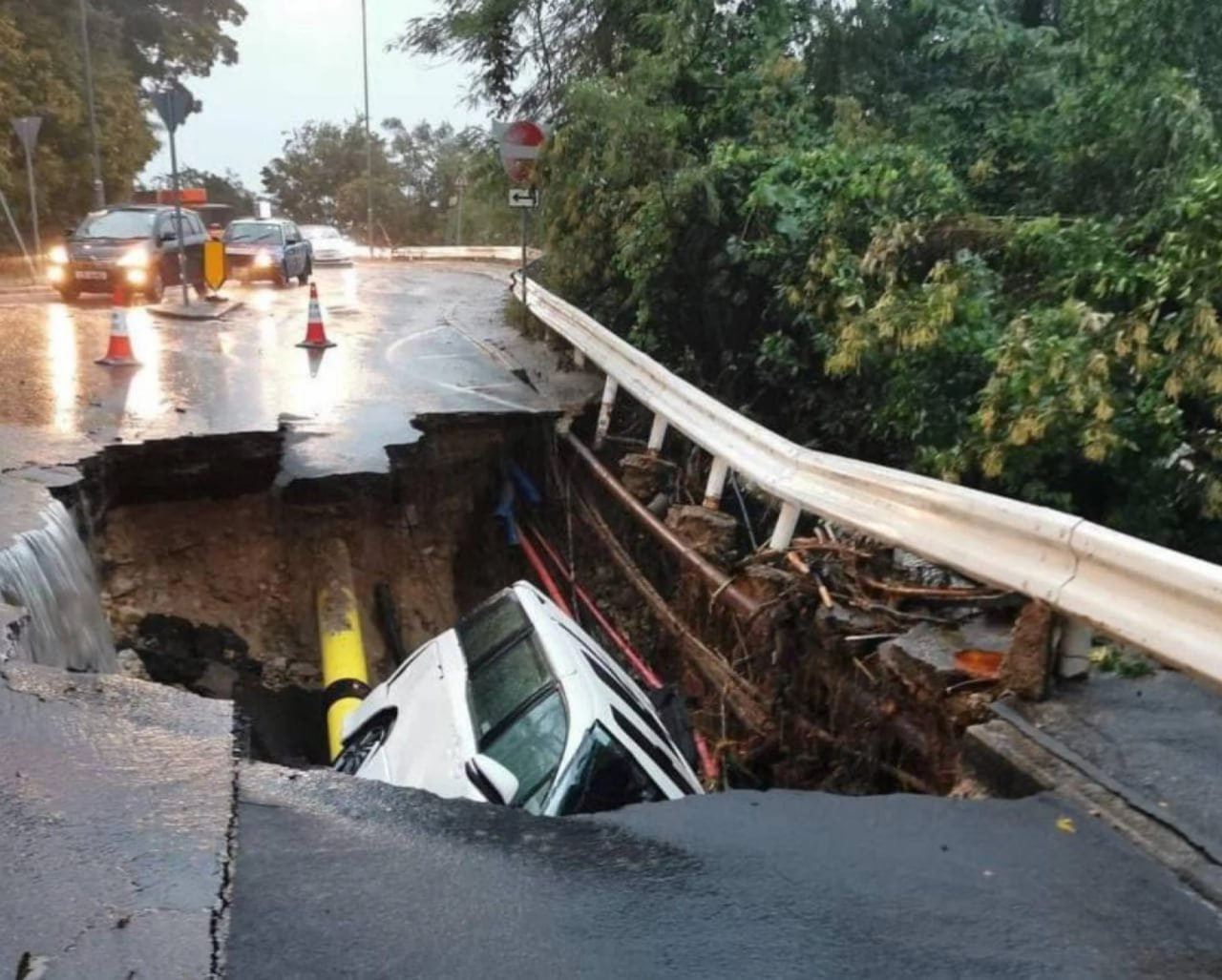 "Black" level: Hong Kong experienced the heaviest rainfall in 140 years