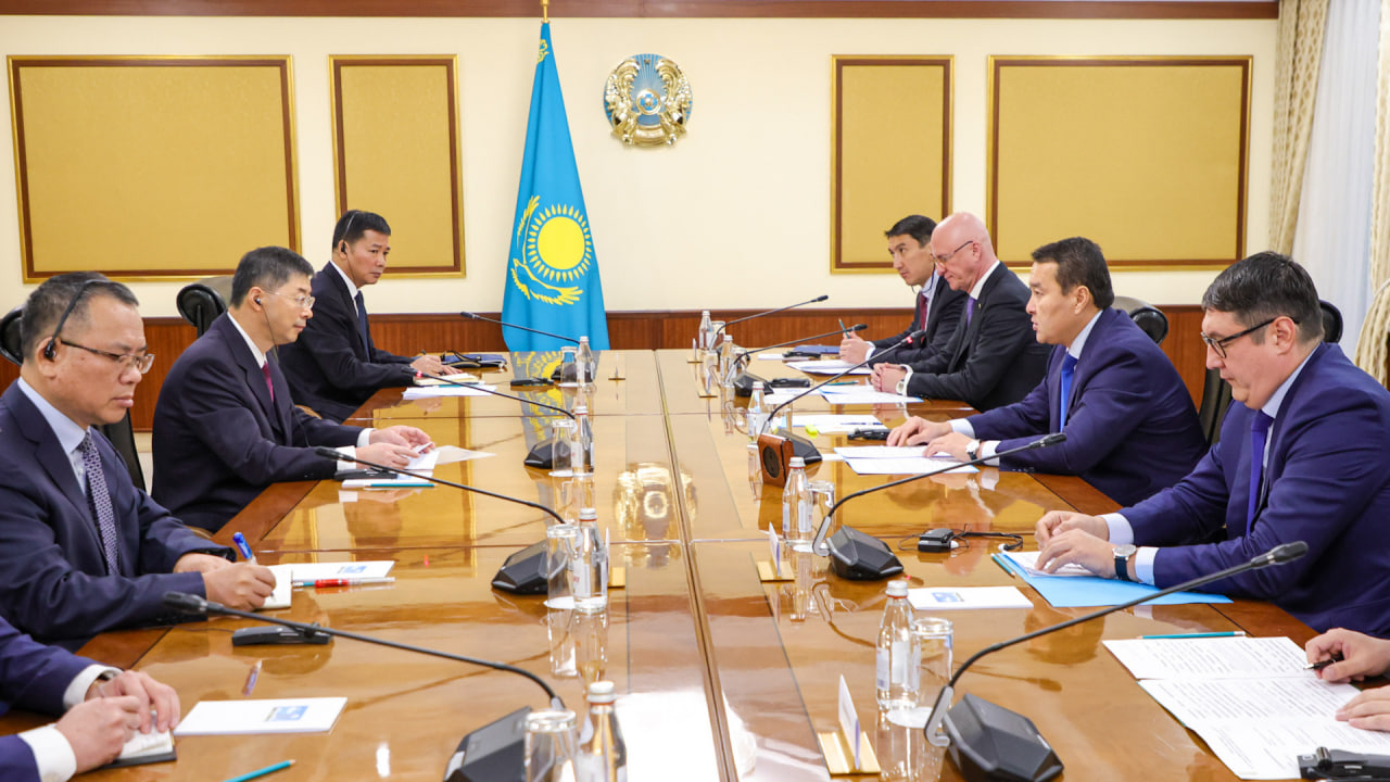 Geological exploration and petrochemistry: Tokayev met with the head of Sinopec