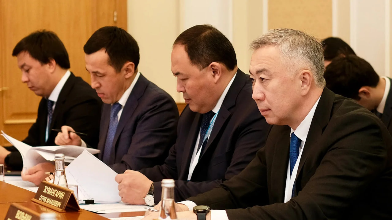 To the east: the government of Kazakhstan discussed new markets for domestic products