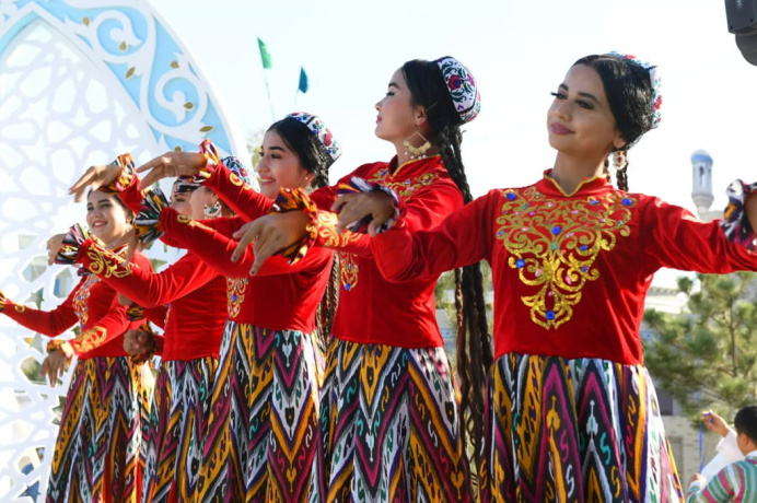 The Turkmen fashion house will take part in the festival of folk and applied arts in Uzbekistan