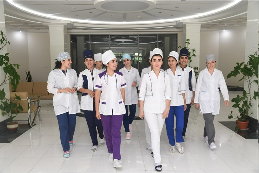 A center for evaluating the qualifications of medical and pharmaceutical workers was established