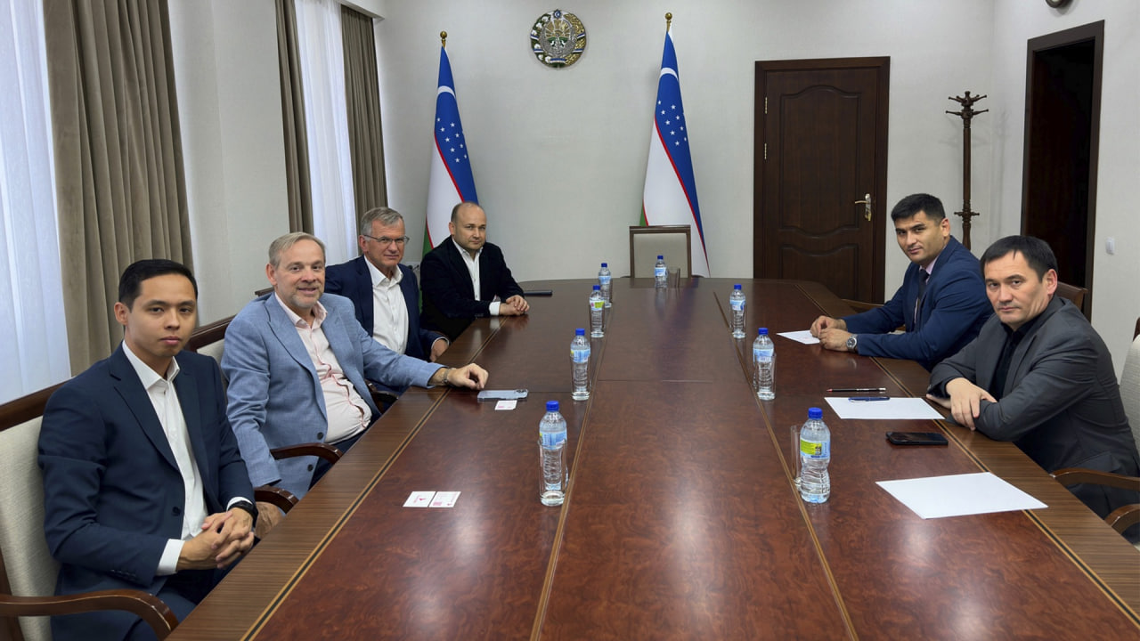 "Humo Air" airline company representatives met with Minister of Transport Ilhom Mahkamov