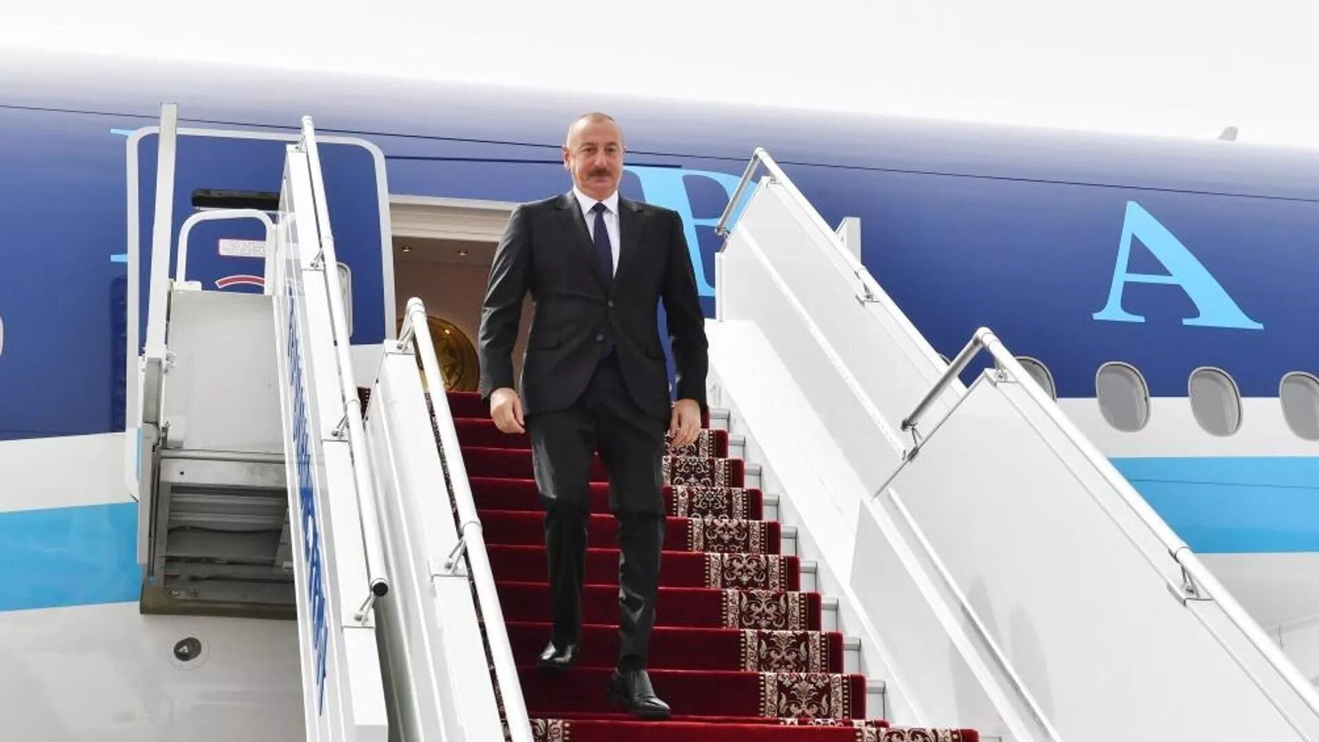 Ilham Aliyev arrived on a visit to Tajikistan