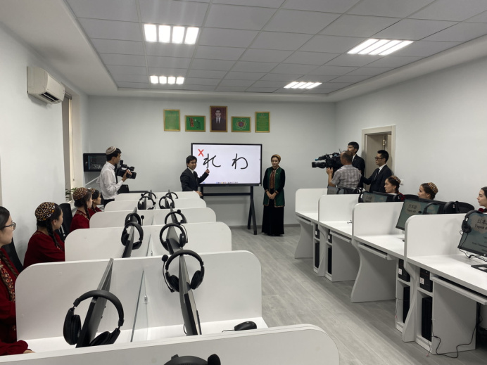 Classrooms for studying Japanese have been opened at a Turkmen university