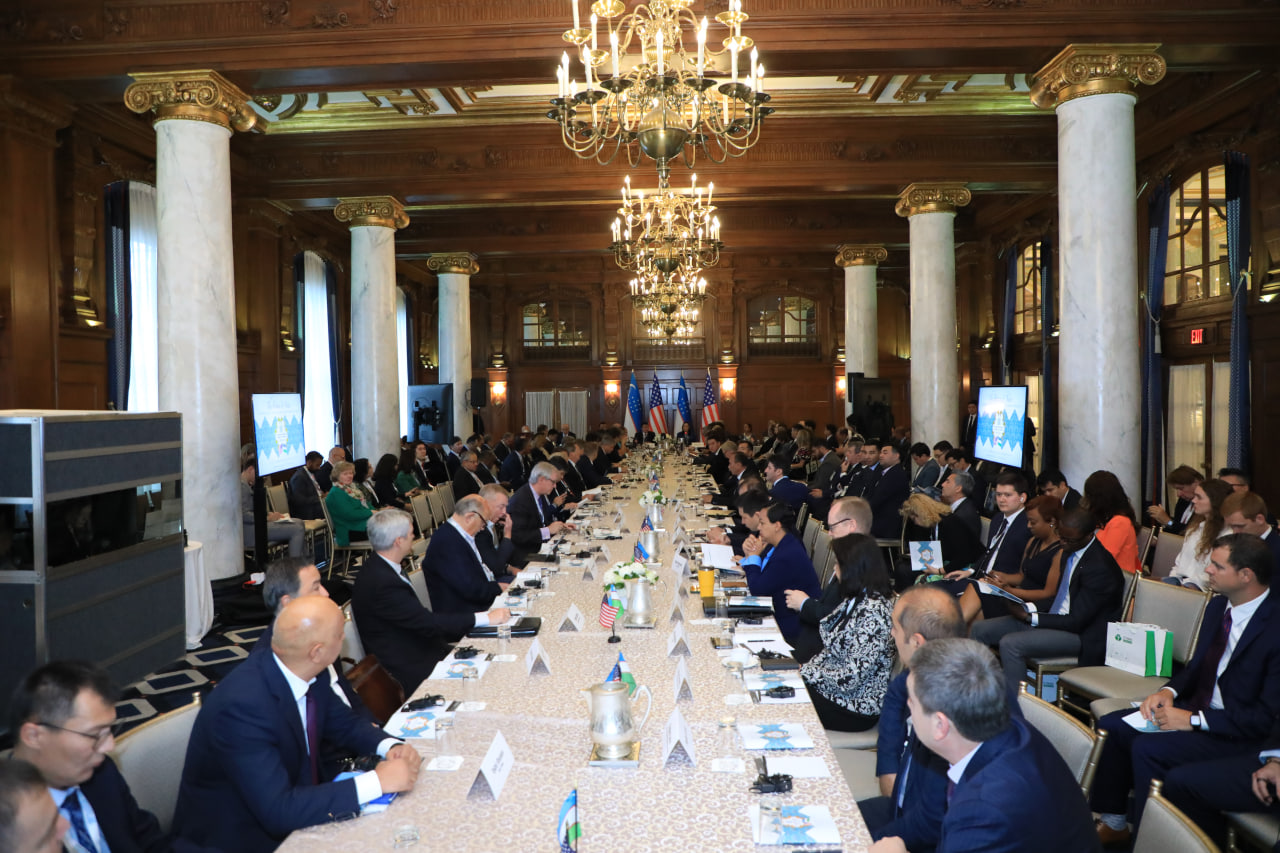 12 documents were signed at the Uzbek-American business forum