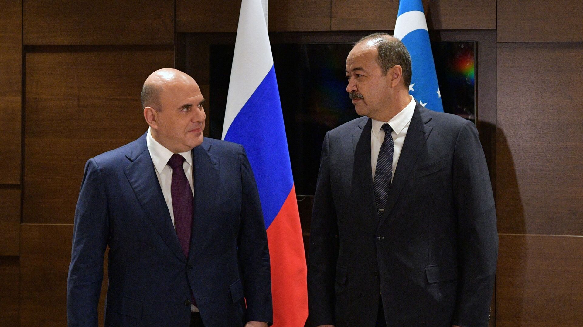 Abdulla Aripov and Mikhail Mishustin meet in Moscow