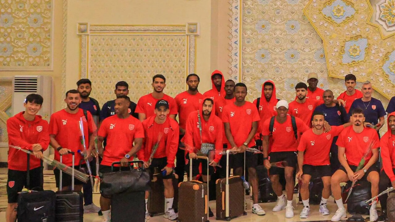 In what colors will the match between Istiklol and Al-Duhail take place?