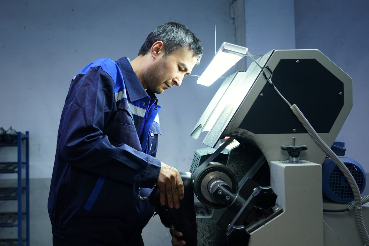 O‘zbekiston AQShga maktab poyabzallari yetkazib beradi