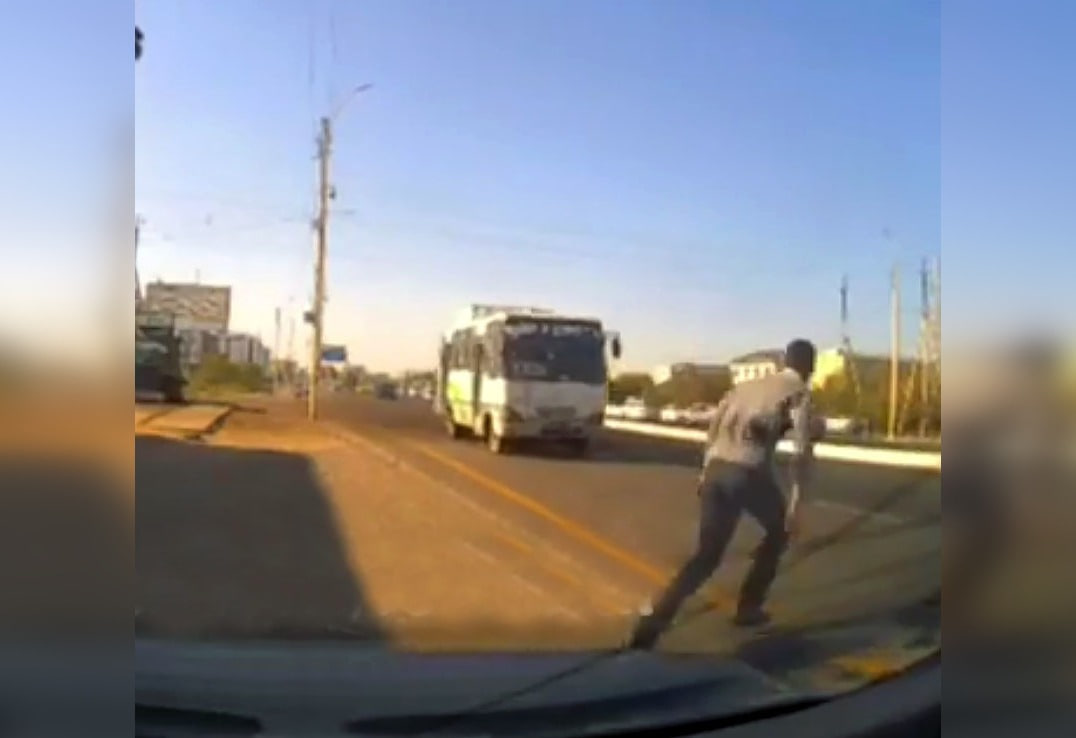 A 23-year-old man committed suicide by throwing himself under a bus in Bukhara