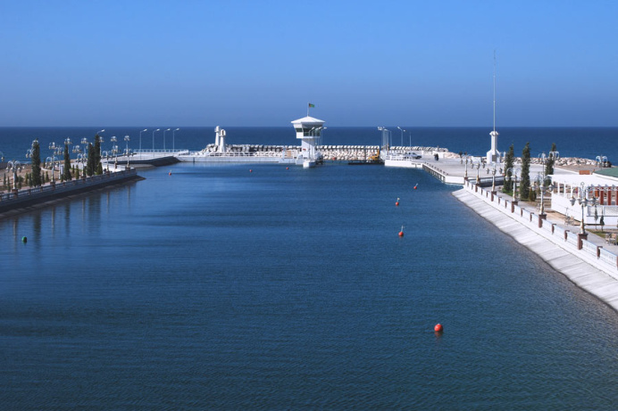 A Spanish company is discussing projects to provide fresh water to 2 million Turkmen citizens