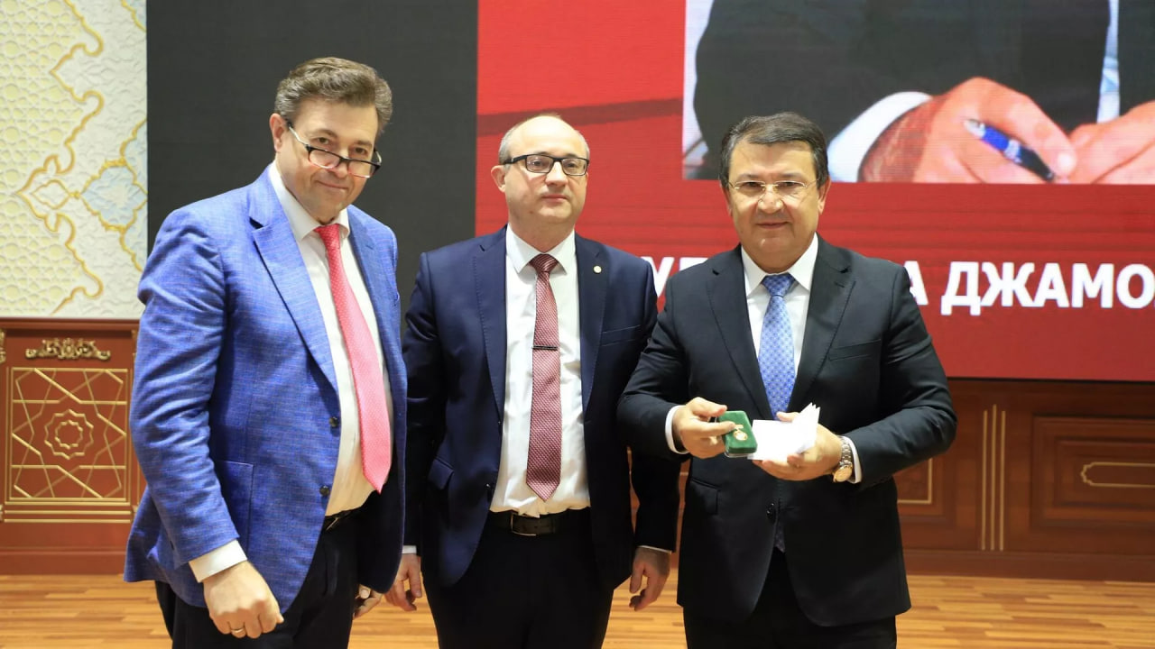 The Minister of Health of Tajikistan was awarded a medal and diploma