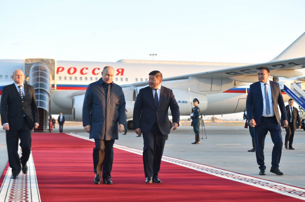 Putin goes on a visit to Kyrgyzstan