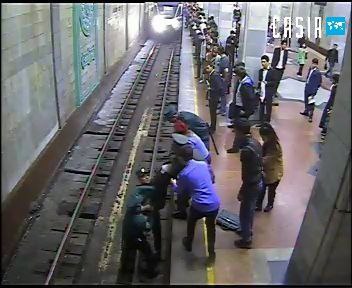 An 18-year-old student tried to commit suicide in the Tashkent metro