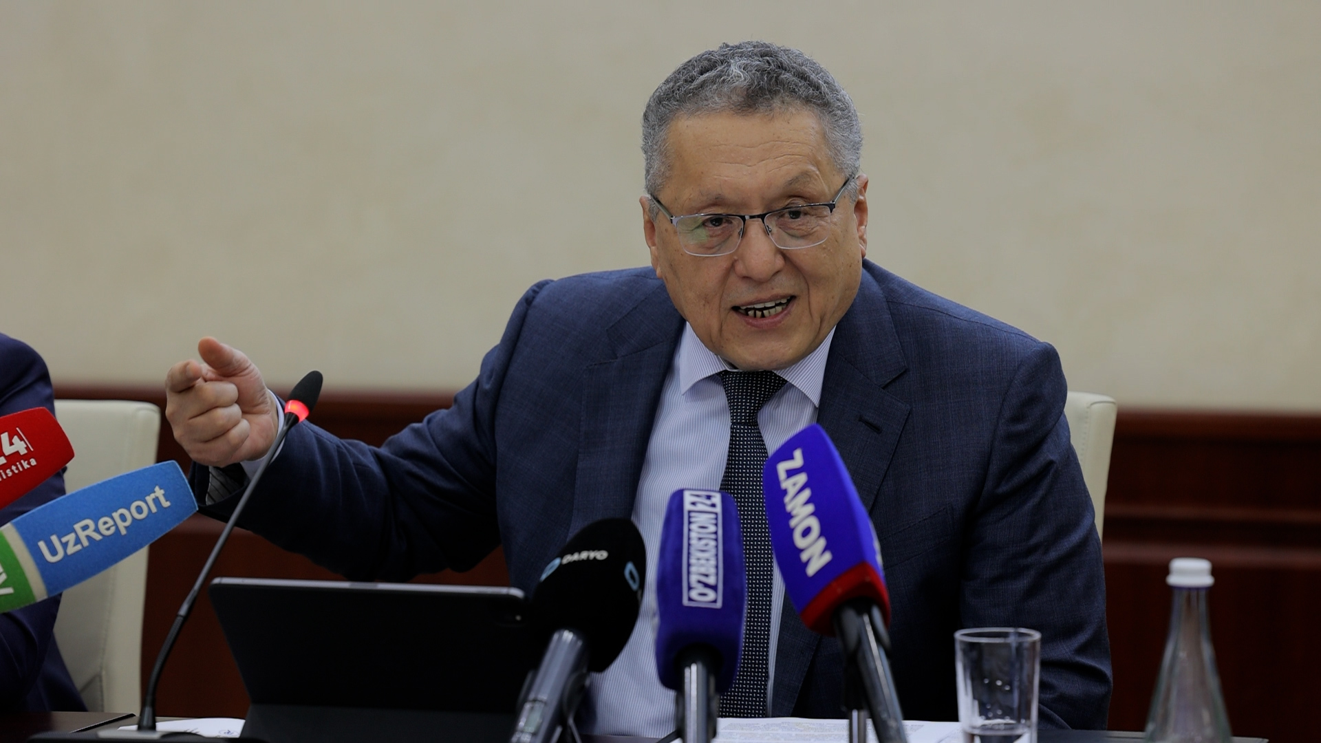 Is there a plan to create a new currency instead of the soum? The chairman of the Central Bank answered