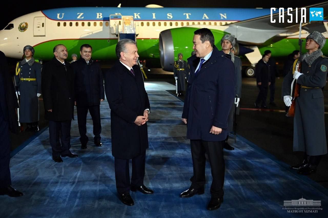 Shavkat Mirziyoyev Turkiy davlatlar tashkiloti sammitida qatnashish uchun Qozog‘istonga bordi