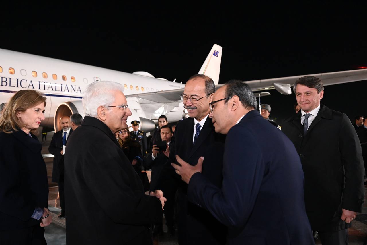Italiya prezidenti Serjo Mattarella qizi bilan Samarqandga jo‘nab ketdi