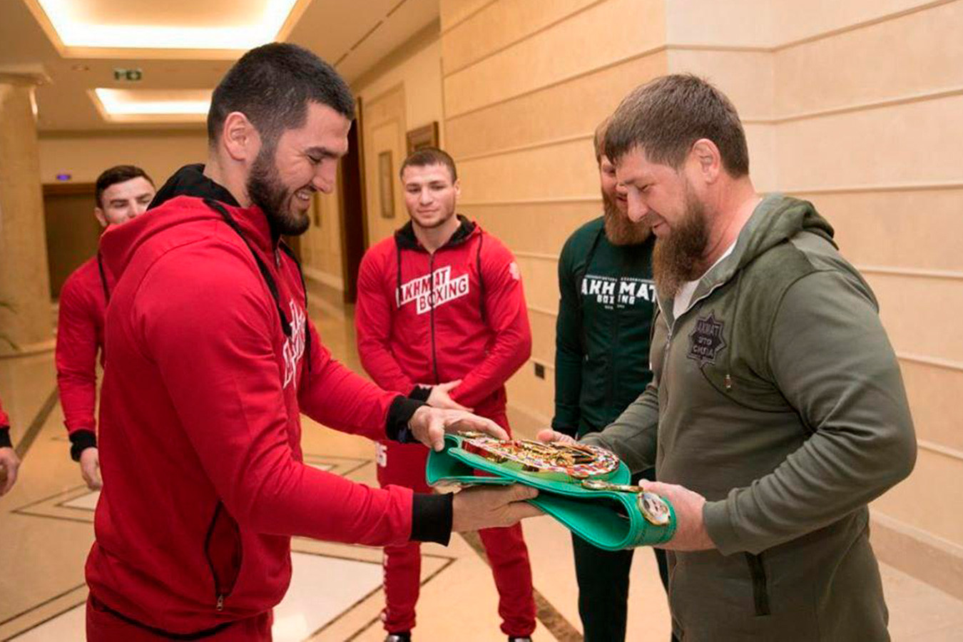 Shavkat Mirziyoyev sent a gift to Ramzan Kadyrov