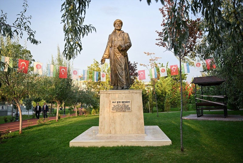 A statue of Alisher Navoi was opened in Ankara