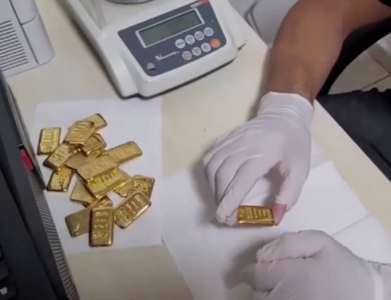 Uzbek women who tried to carry gold in their genitals were caught