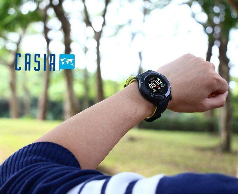 Smartwatch helps find crashed plane