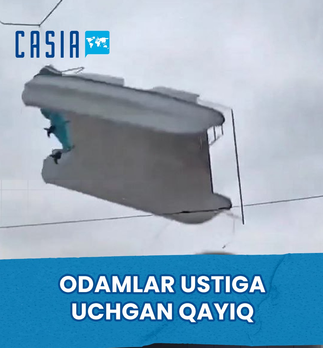 Storm in Russia throws boat onto beachgoers
