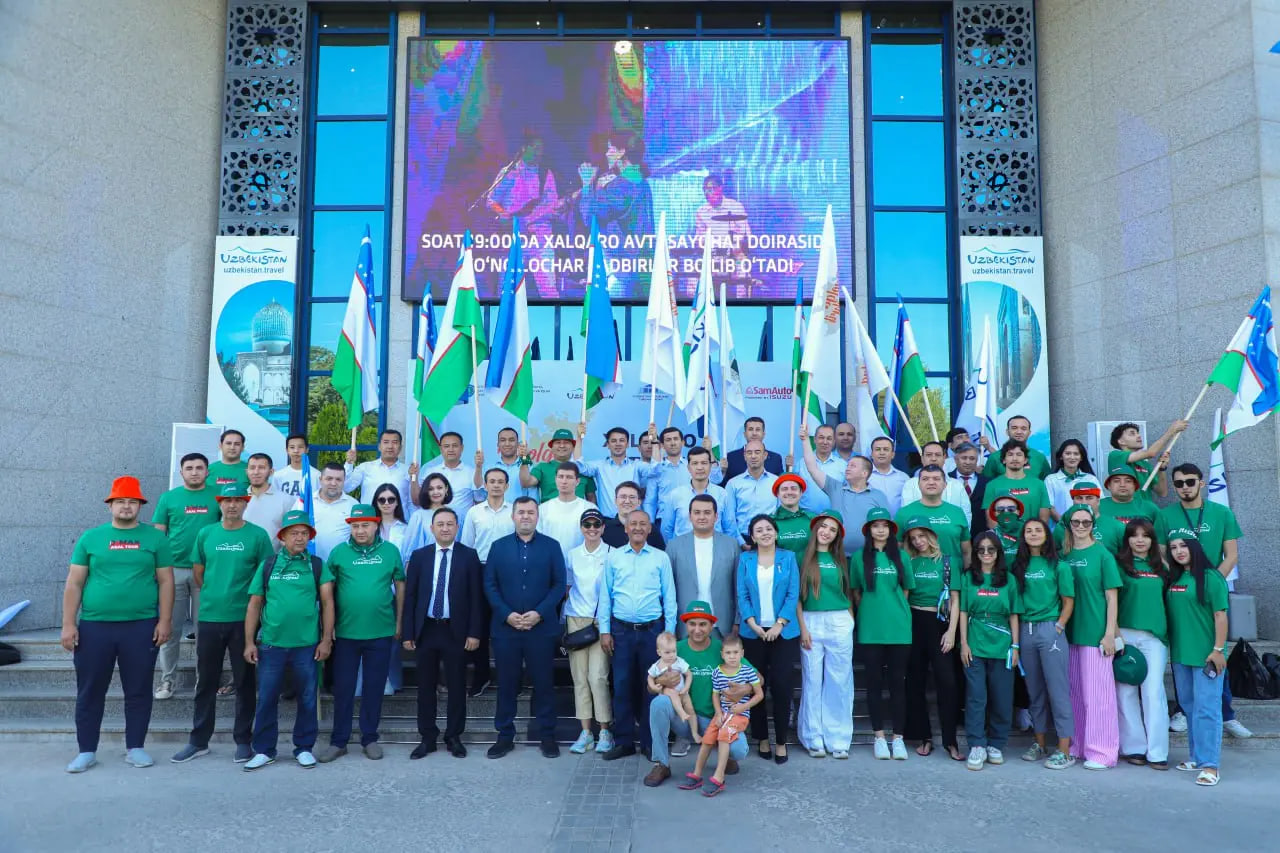 Participants of the international car trip project "Visit the Island" were solemnly escorted