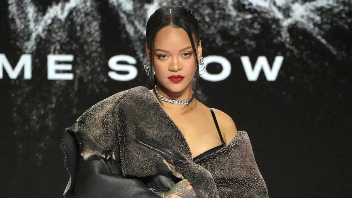 Rihanna is the first black woman with a $2 billion brand