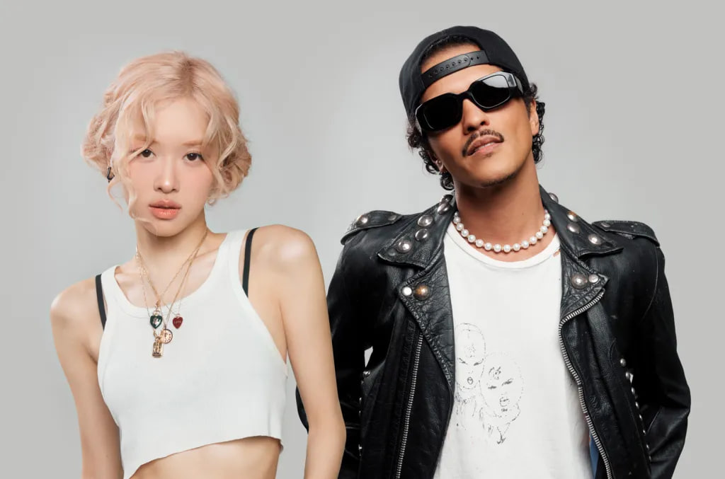 Rose and Bruno Mars hint at new duet