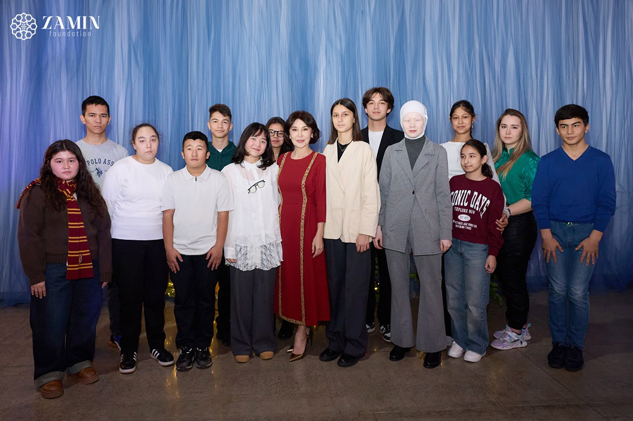 Ziroat Mirziyoyeva Attends New Year Events of Inclusive Charity Festival with Children