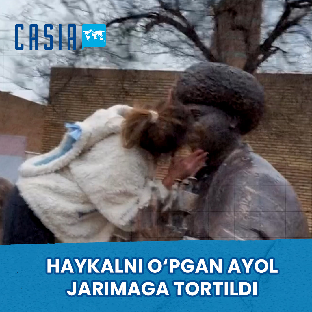 Woman fined for kissing statue in Khiva