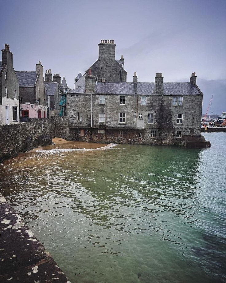 📍 Lerwick — a peaceful and unique town on the shores of the North Sea, far from noisy megacities.