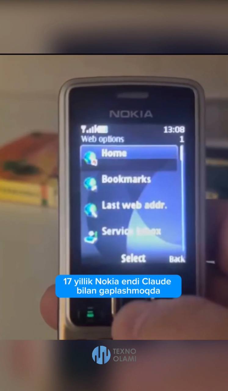 A 17-Year-Old Nokia Now Talks to Claude