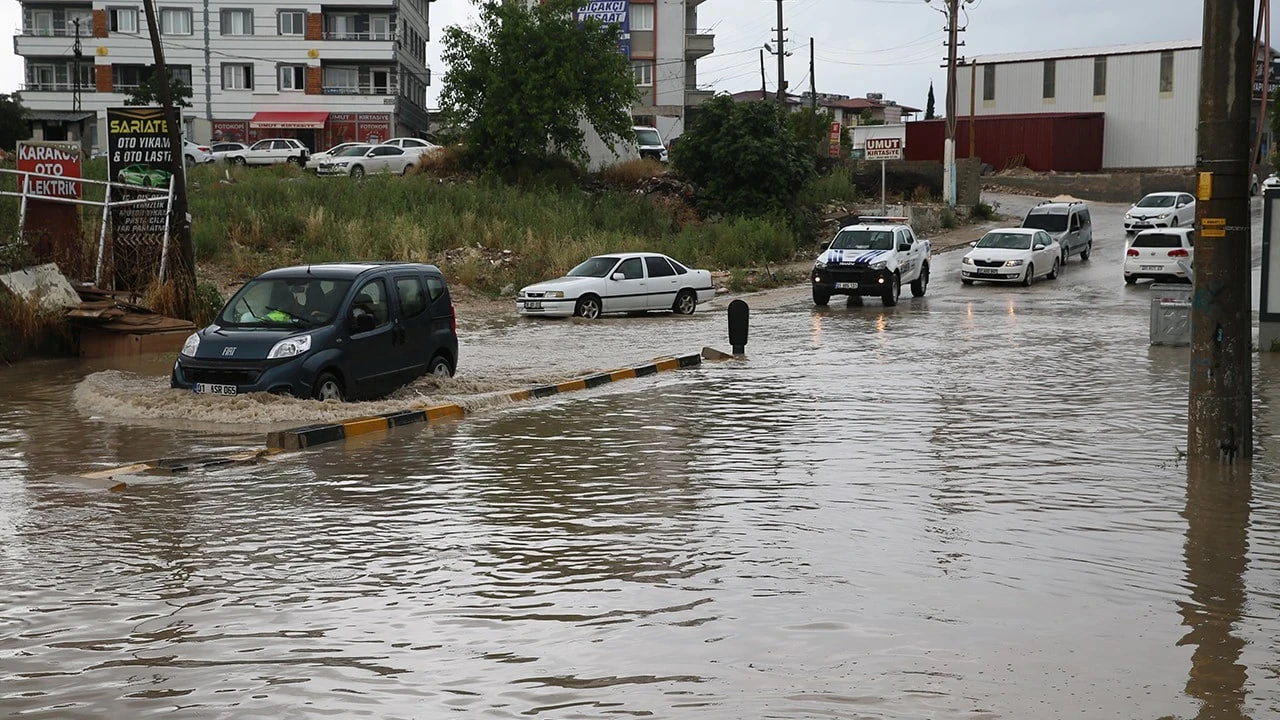 Severe Flooding Hits Istanbul